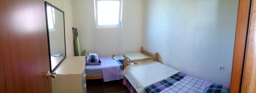 يوتجيها Apartments Bombona الغرفة الصورة