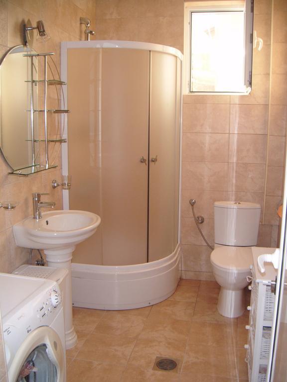 يوتجيها Apartments Bombona الغرفة الصورة